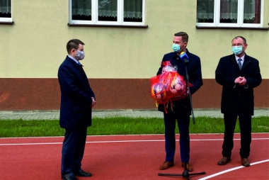 TV Powiat przedstawia …  otwarcie boiska przy Specjalnym Ośrodku Szkolno -Wychowawczym w Chrzanowie 