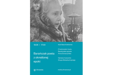 Plakat ze zdjęciem starszej kobiety. Poniżej pola tekstowe z treścią.