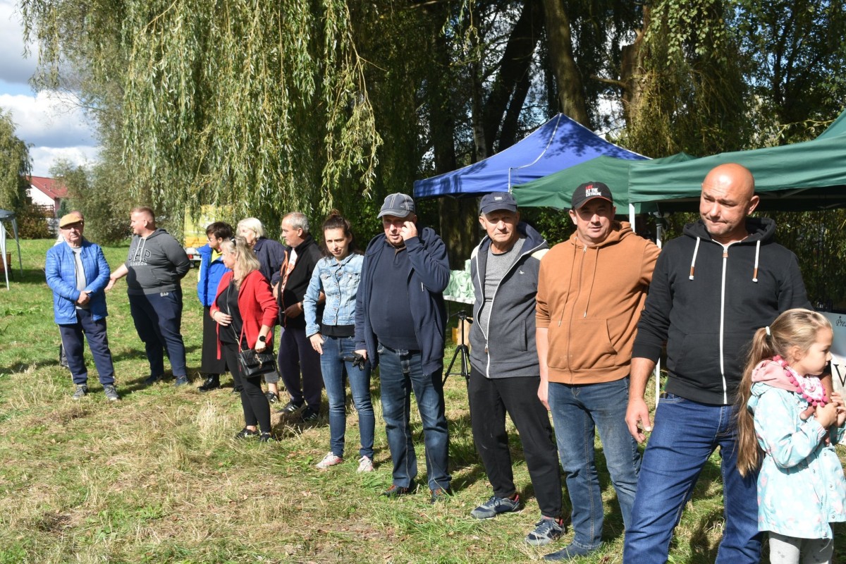 Uczestnicy imprezy Pieczone na polu