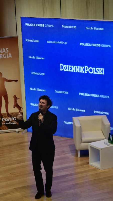 Wokalista na scenie 