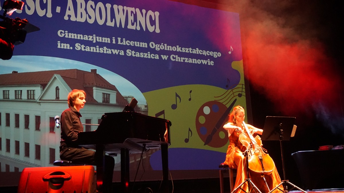 Duet muzyczny na scenie