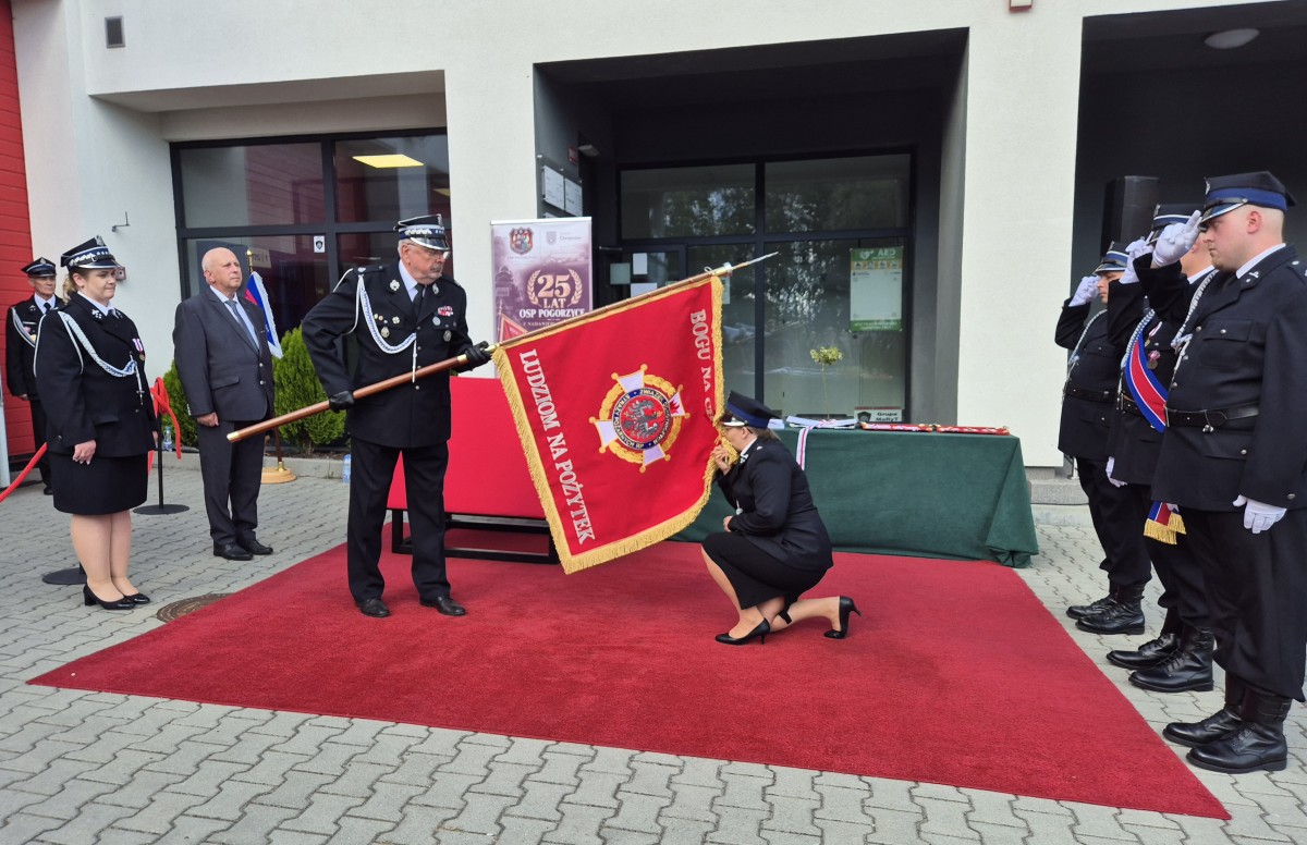 Wręczenie sztandaru OSP Pogorzyce