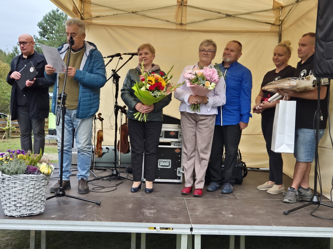 Goście składają Góreckim życzenia