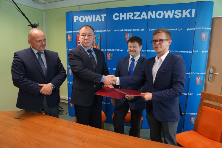 Powstanie nowe boisko z trybunami przy SOSW