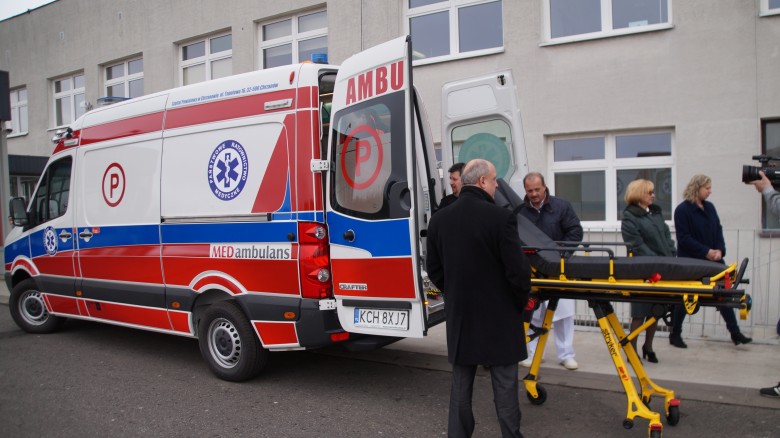 Chrzanowski szpital ma nową karetkę 