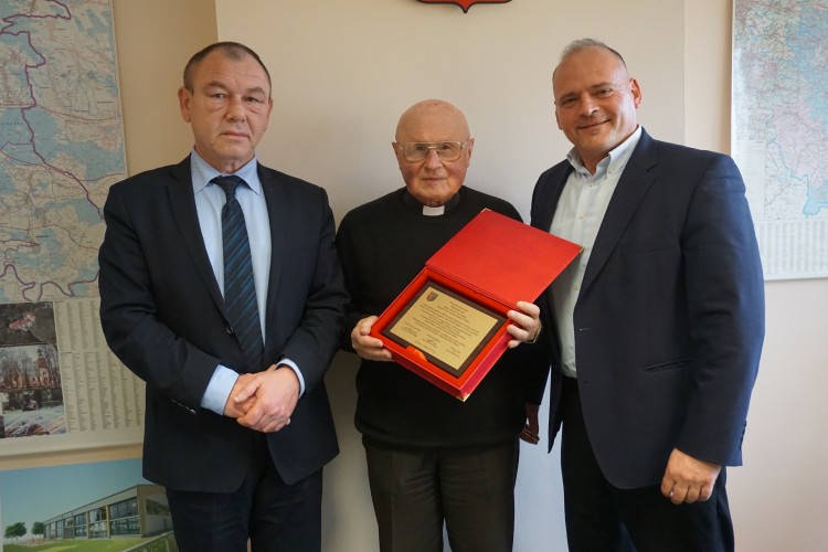 Wyjątkowi kapłani: ks. Władysław Gil, ks. Tadeusz Czarnota i ks. Zbigniew Jorman obchodzą jubileusz 60-lecia święceń 