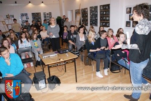Maraton Pisania Listów w Powiatowym Młodzieżowym Domu Kultury 