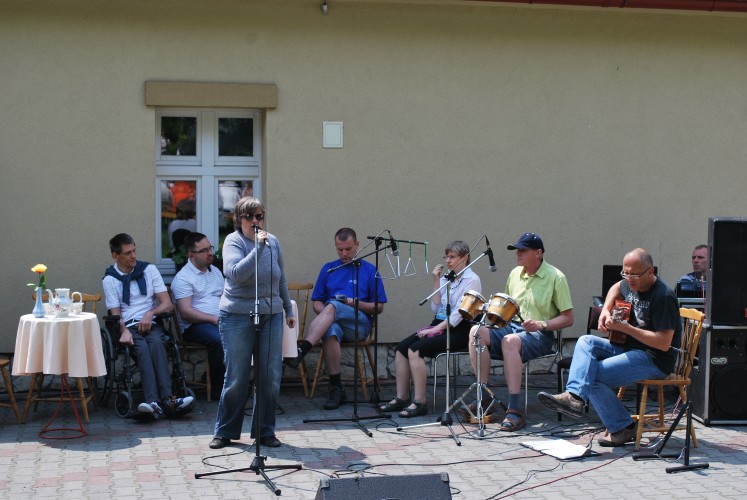 Festiwal Osób Niepełnosprawnych to wielkie święto dla mieszkańców domu pomocy społecznej i ich opiekunów 