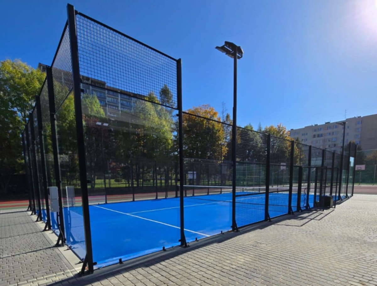 Zdjęcie boiska do padla na kompleksie sportowym