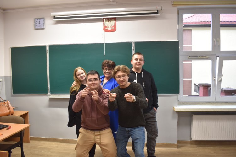 Zdjęcie grupy uczniów.