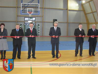 Zespół Szkół Techniczno - Usługowych w Trzebini ma nową halę widowisko -sportową