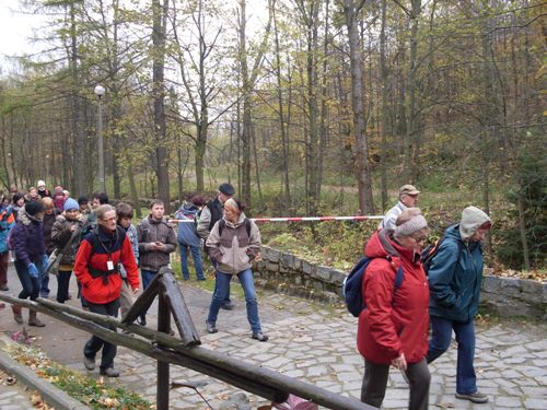 Słuchacze Uniwersytetu Trzeciego Wieku integrowali się z młodzieżą