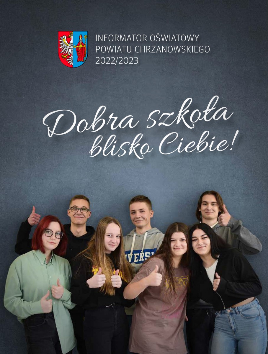 Pięcioosobowa grupa młodzieży 