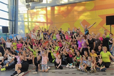 Uczestnicy maraton zumba fitness 