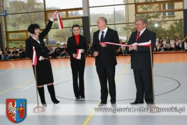 Sala gimnastyczna przy trzebińskim ekonomiku otwarta 