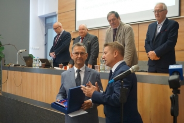 Starosta Chrzanowski Janusz Szczęśniak Samorządowcem XX-lecia