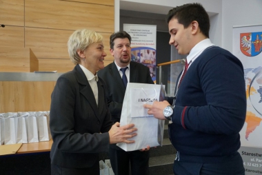 Atrakcyjne nagrody w konkursie wiedzy o powiecie 