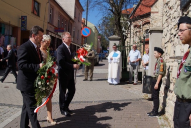 Oddali cześć Obrońcom  