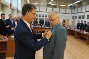 Piotr Grzegorzek otrzymał nagrodę starosty Bonum Facere 