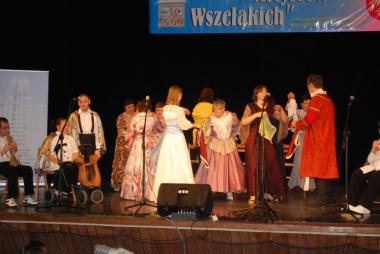 Zobacz relację filmową z Festiwalu Osób Niepełnosprawnych Domek Artystów Wszelakich 