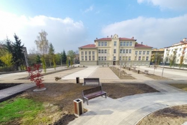 Bezpłatny parking przy ul. Focha otwarty 