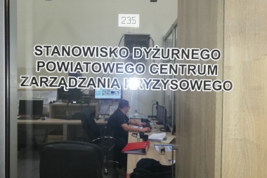 Stanowisko dyżurnego Powiatowego Centrum Zarządzania Kryzysowego 
