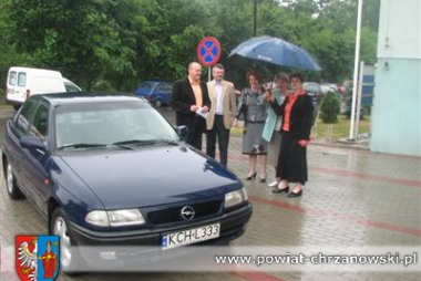 Przekazanie samochodu Hospicjum