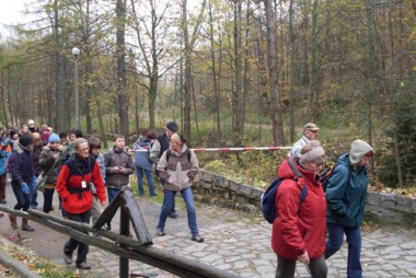 Słuchacze Uniwersytetu Trzeciego Wieku integrowali się z młodzieżą