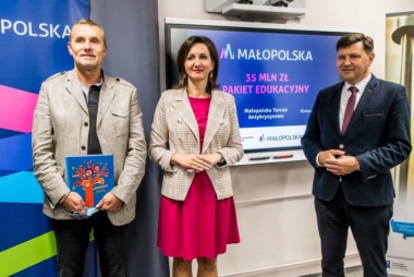 35 mln zł na pakiet edukacyjny w ramach Małopolskiej Tarczy Antykryzysowej